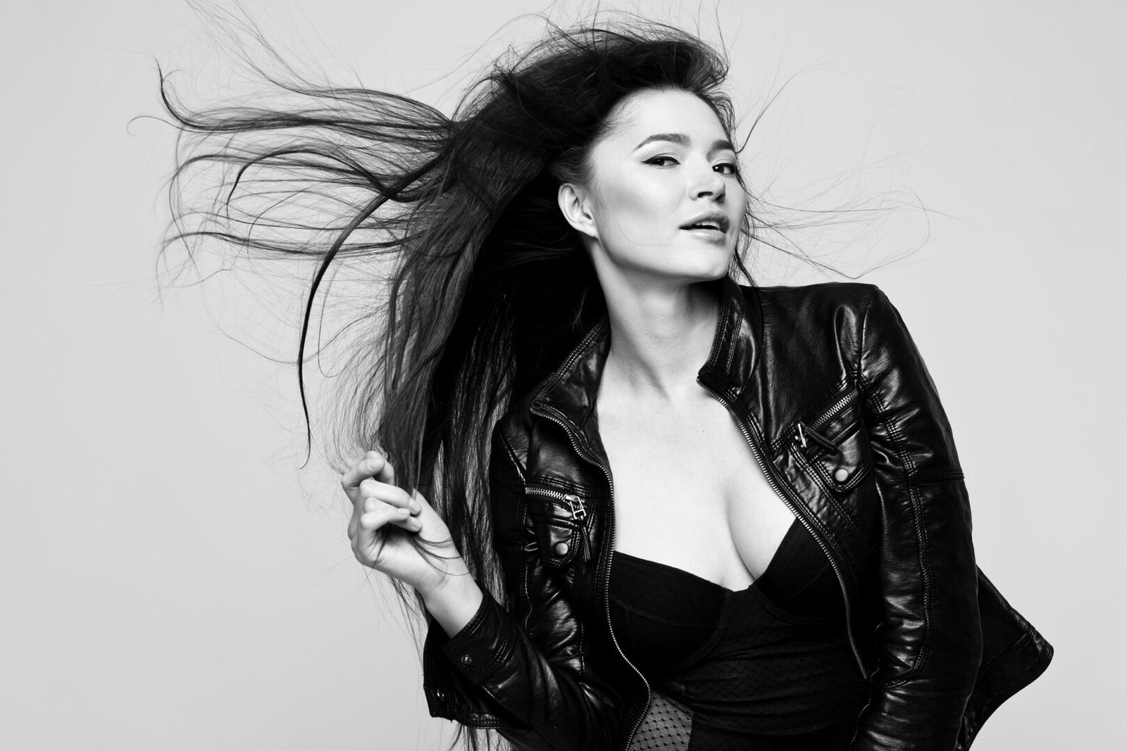 Umbra – Responsible for a Hair Style Budget? 12 Top Notch Ways to Spend